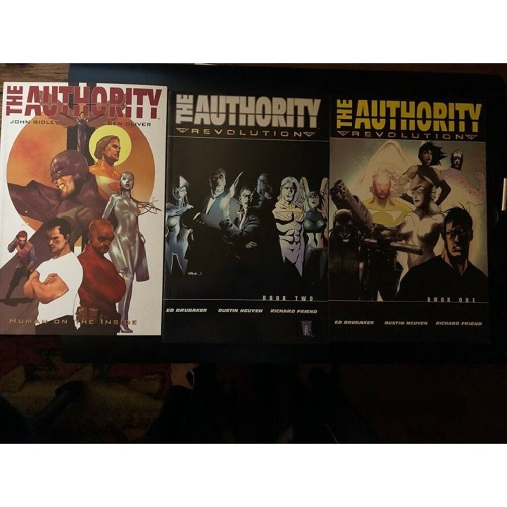 The Authority: Human on the inside+ Revolution 1-2 TPB Brubaker
